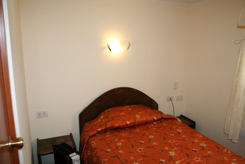 Hostal El Auqui Cusco Room photo